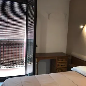https://hostal-radio.topbarcelonahotels.com